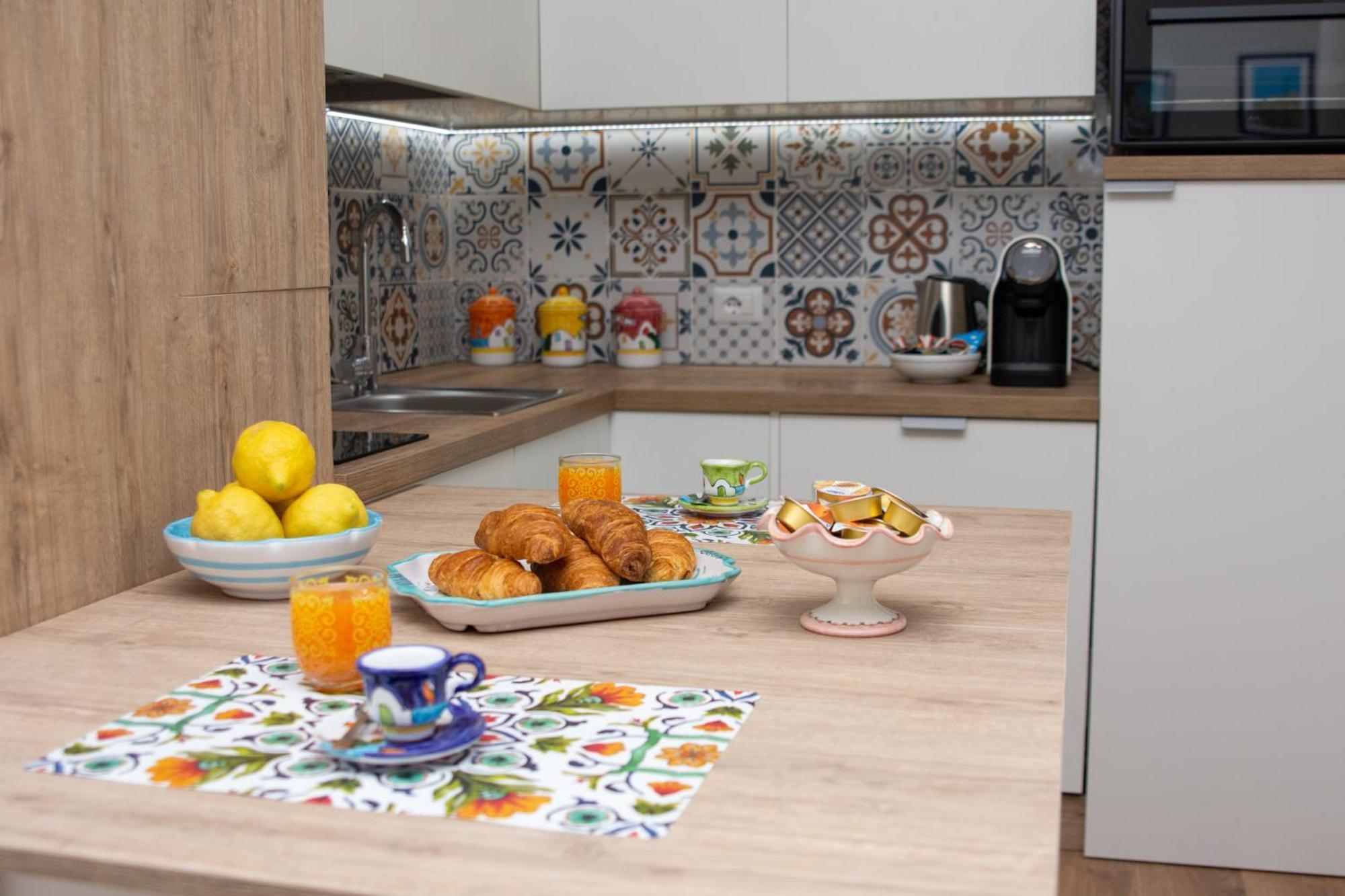 Altamarea Apartment Amalfi Coast Maiori Bagian luar foto